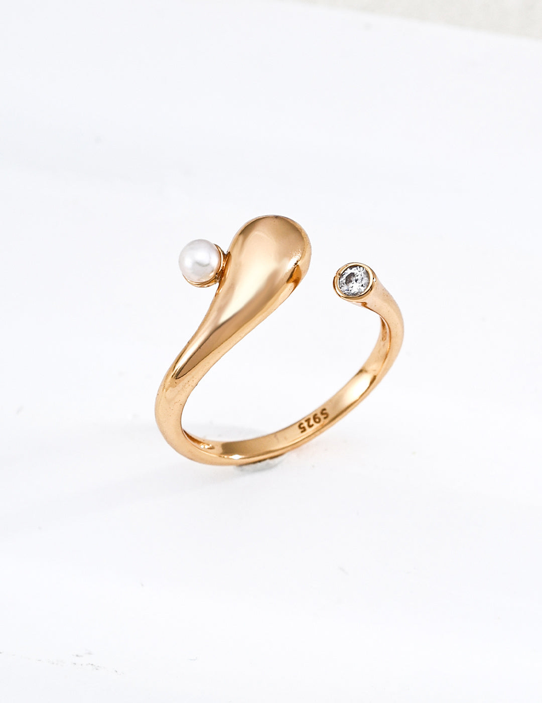 Pearl & Zircon Ring