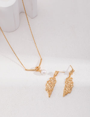 Natural Pearl Necklace and Earrings Set