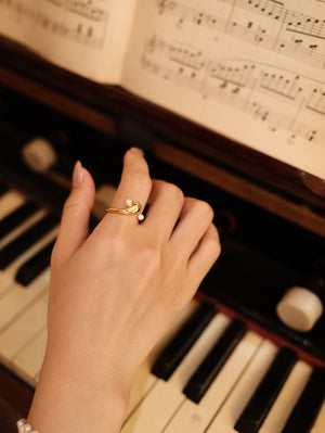 Pearl & Zircon Ring
