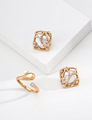 Pearl & Zircon Ring