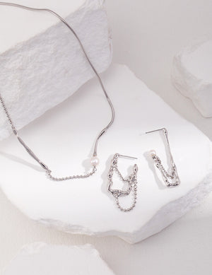 Single Pearl Necklace
